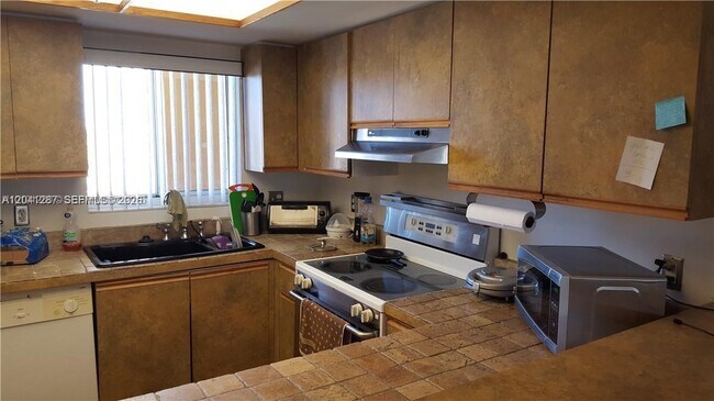 Photo - 201 NW 7th St Unit 408