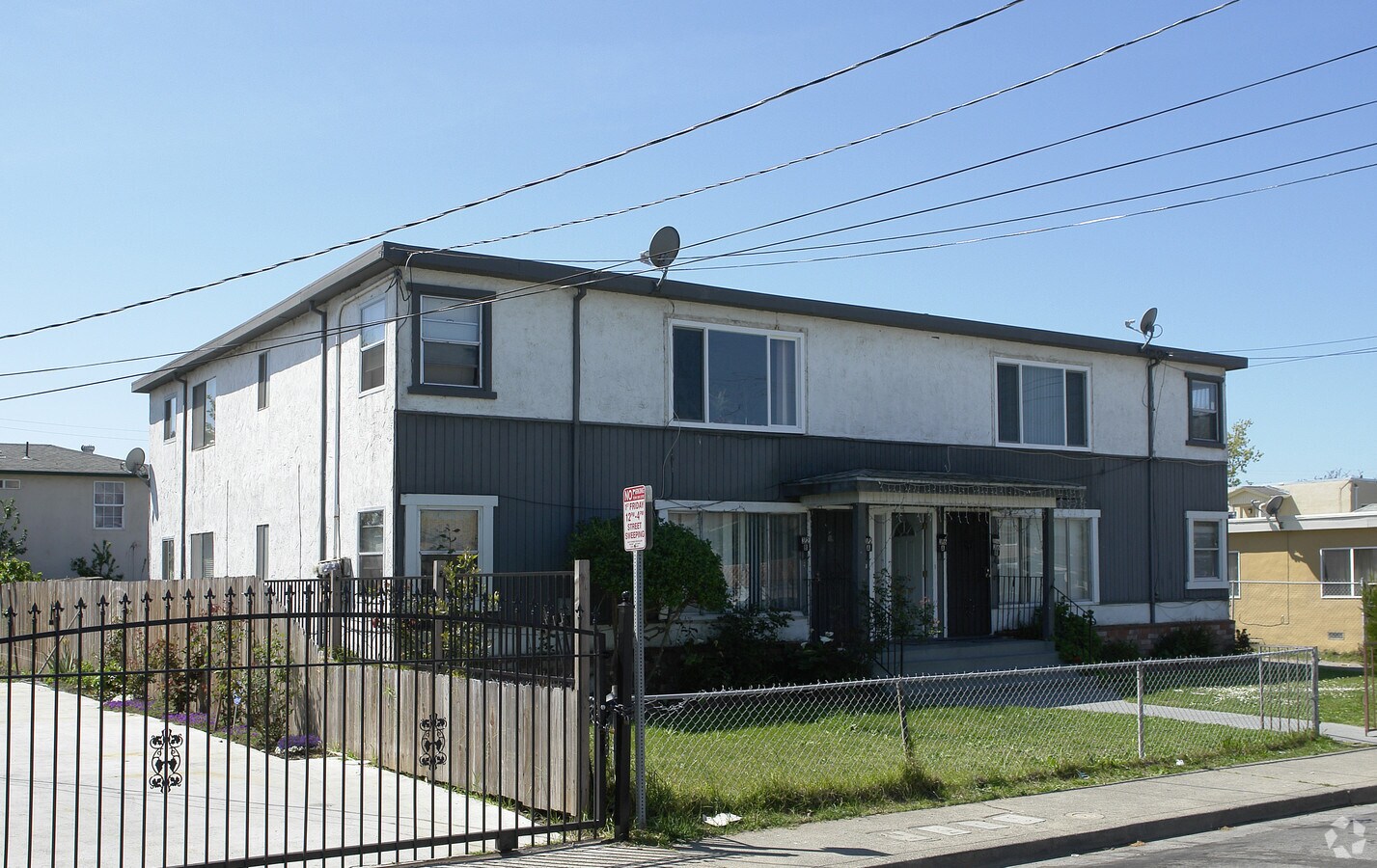 32 Sanford - 32 Sanford