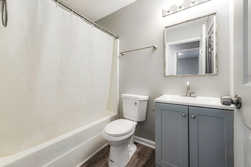 Photo - 1433 S Wellington St