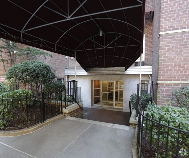 Photo - 220 Berkeley Pl