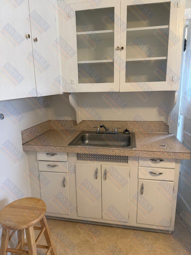 Photo - 915 Lee St Unit 1/2