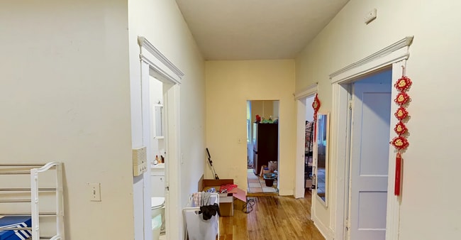 Photo - 126 Warren St