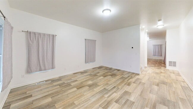 Photo - 417 E 18th Ave