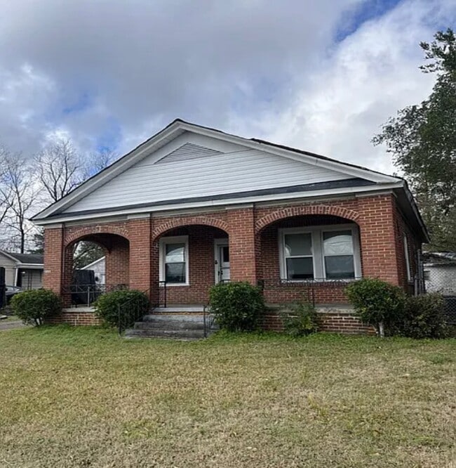 Building Photo - 1722 Georgia Ave