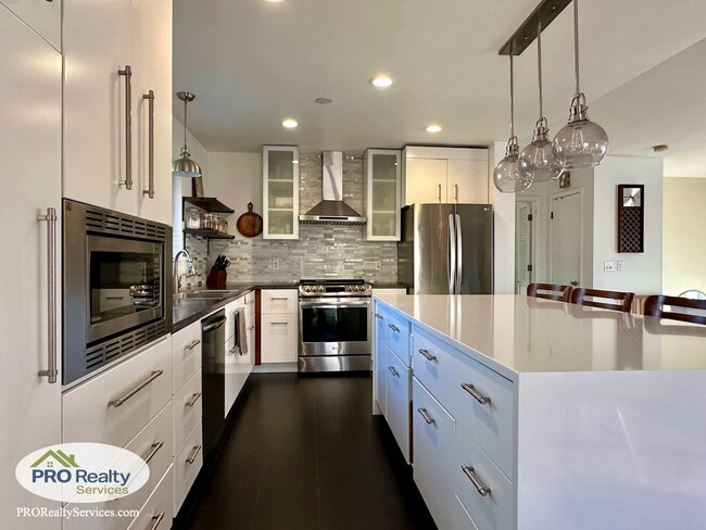 Building Photo - Recently Remodeled 4 Bedroom Home