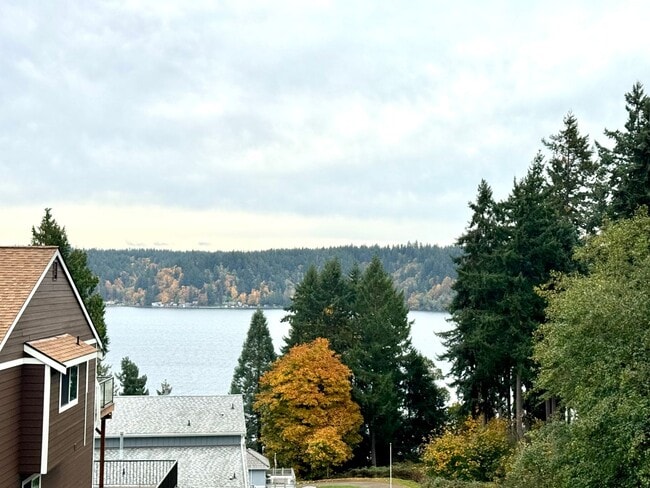 Photo - 2-Bed 2 bath Gig Harbor Retreat w/ Sauna &...