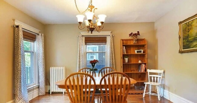 Photo - 320 Madison Ave SE Unidad B