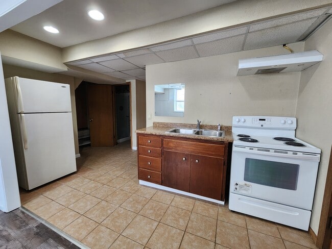 Photo - 604 W Seerley Blvd