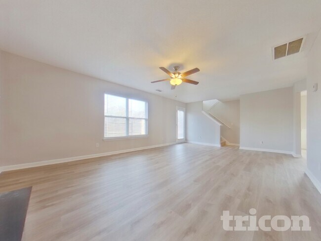 Photo - 5020 Serenity Point Ln