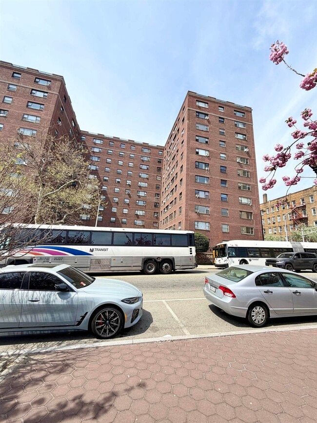 Photo - 6515 JFK Blvd E