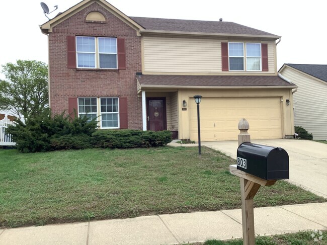 Building Photo - 803 Green Woods Dr Rental