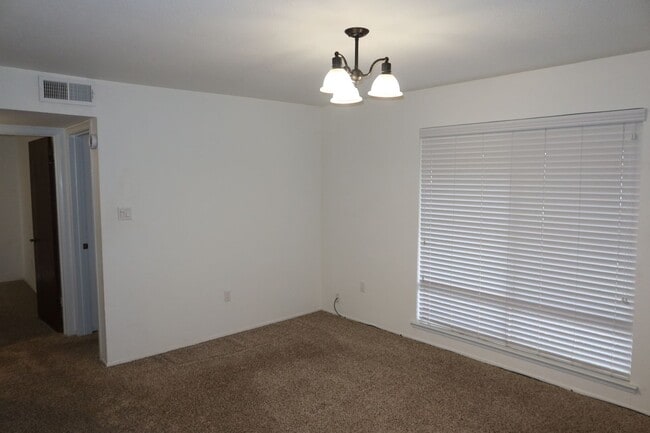 Photo - 7374 Farm Dale Wy Unidad 1334 Silver Oak Way