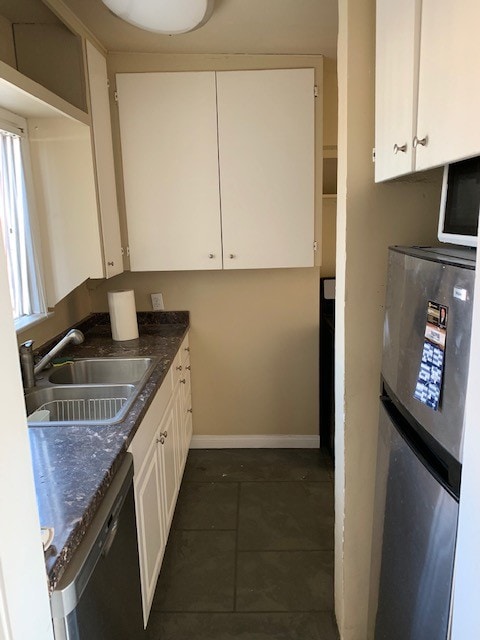 Kitchen - 127 W Fig St Unit 1