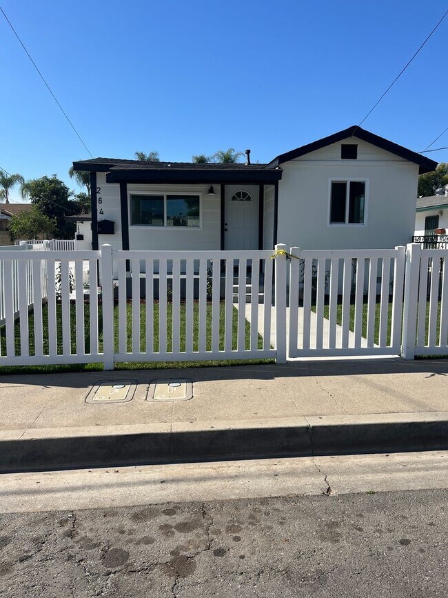 Photo - Beautifully Remodeled 2 Bed / 1 Bath Home in Orange