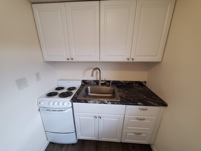 Photo - 8420 W Greenfield Ave