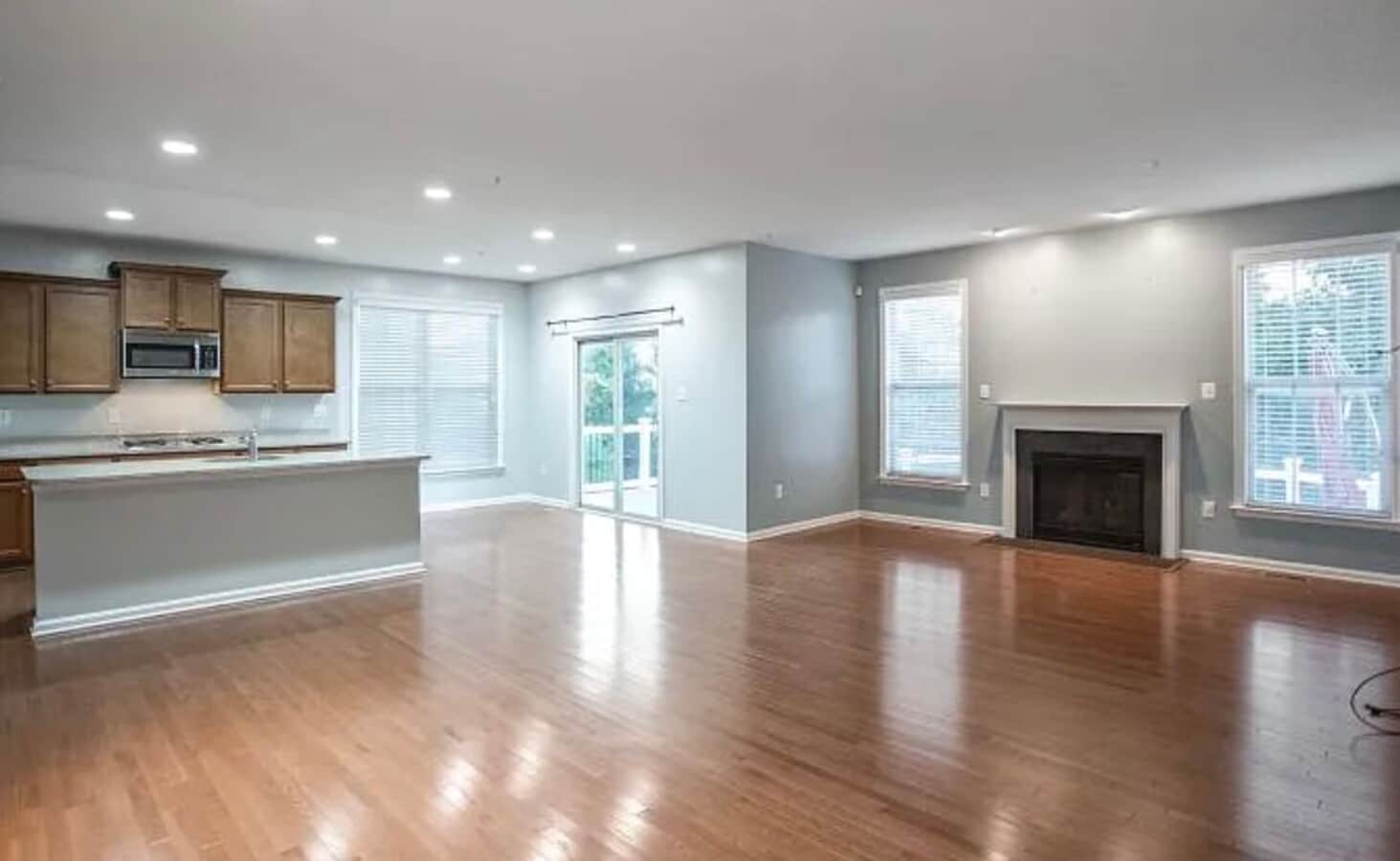 Photo - Gorgeous Large Sf 4 beds + 3.5 BATHS -