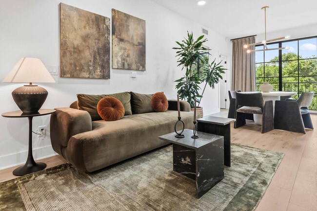 Photo - 346 Peters St SW Unit FL3-ID1058872P