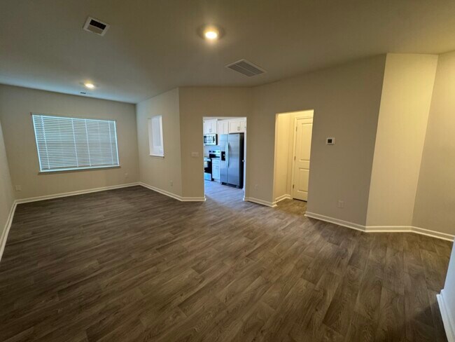 Photo - 1343 Amberview Ln