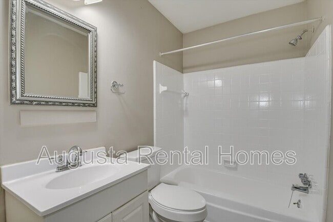 Photo - 320a Verdery Dr