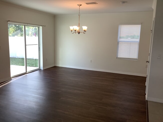 Photo - 807 Wiltonway Dr