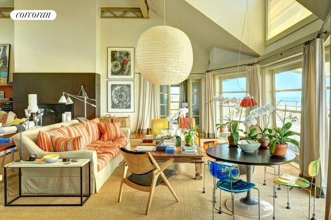 Photo - 139 Crestview Ln