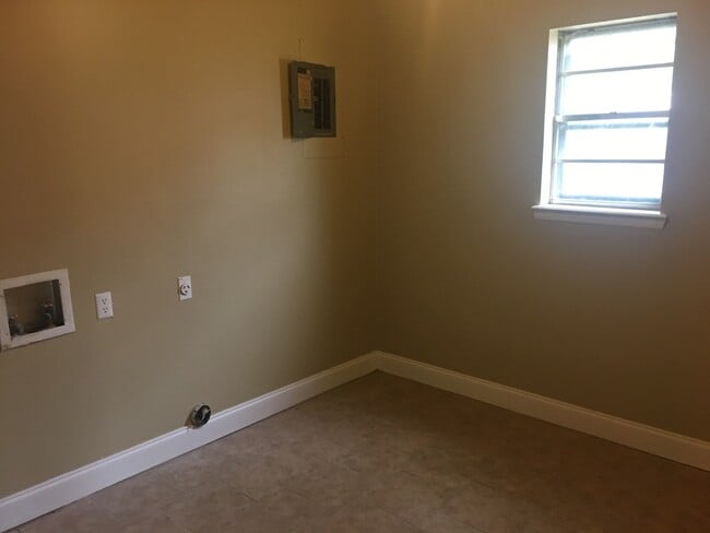 Photo - 1011 N STREERT