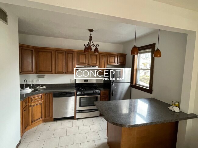 Photo - 87 Sheridan St