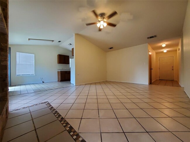 Photo - 2210 N Celia Dr