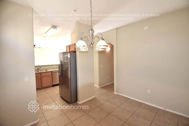 Photo - 421 N 168th Ln