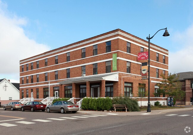 Photo - OSCEOLA APARTMENTS