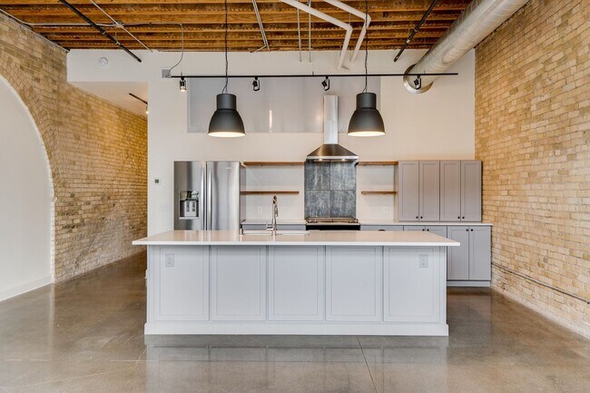 Photo - Smyth Lofts | Luxury Lofts in the North Loop
