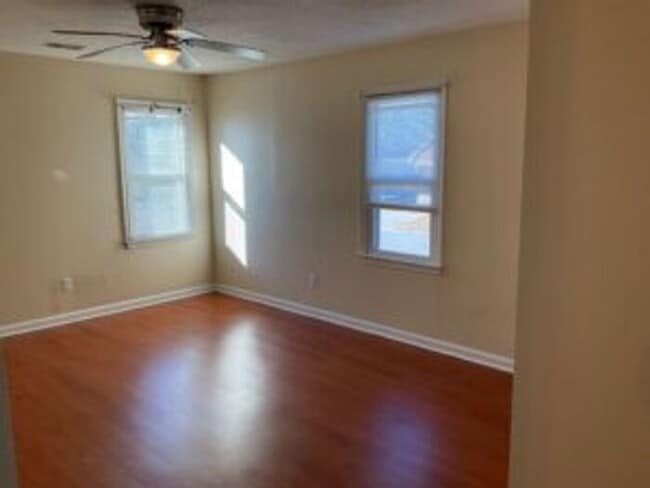 Photo - 42 N Crossing Ct