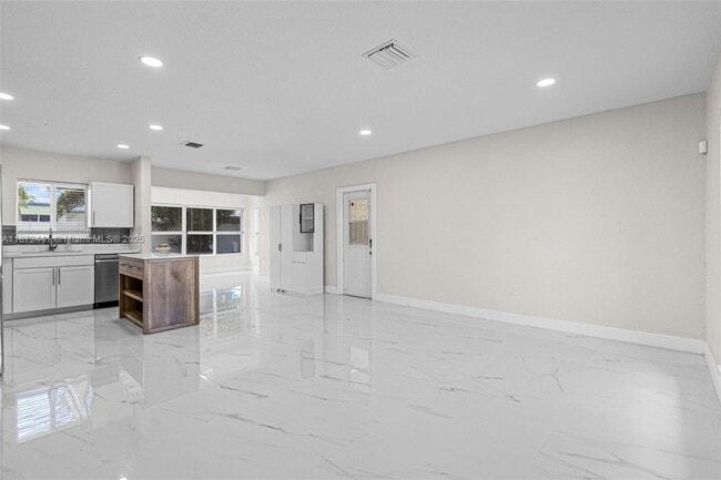 Photo - 3220 NW 4th Ct