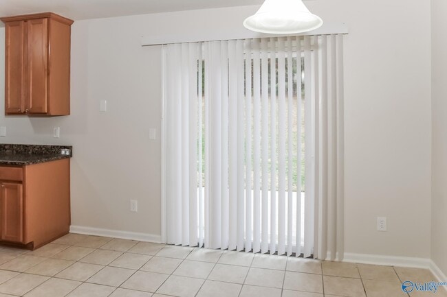 Photo - 174 Ranier St