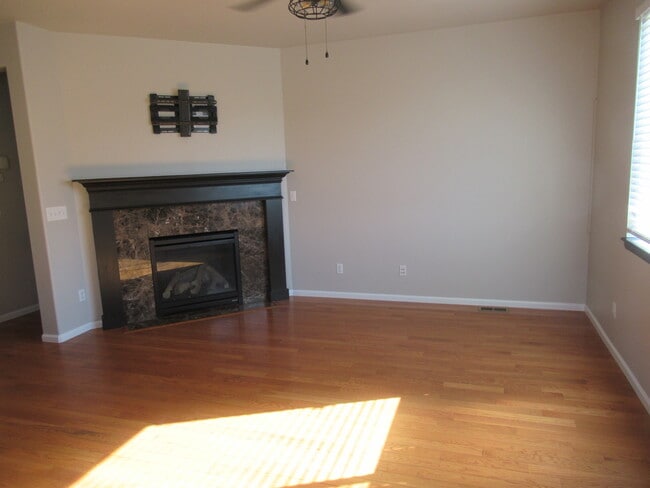 Photo - 8007 Briarthorn Ln