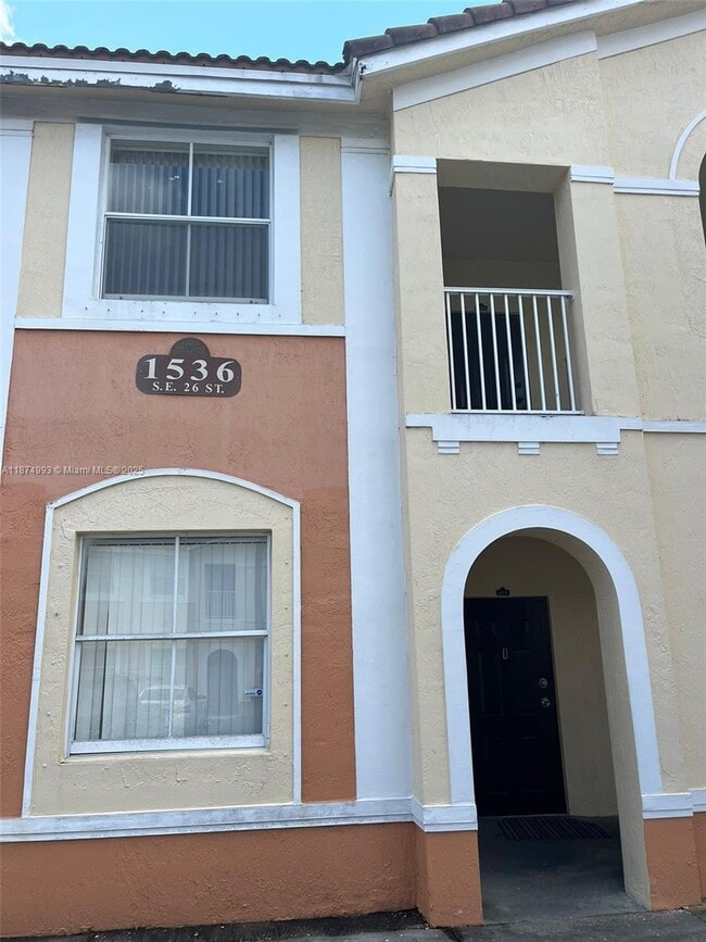 Building Photo - 1536 SE 26th St Unit 205 Rental