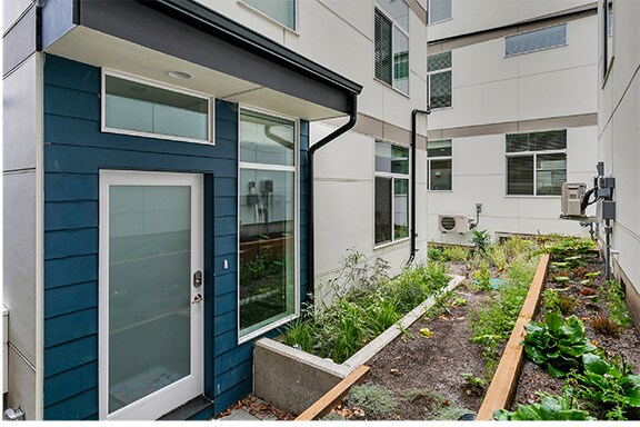 Photo - 910 W Emerson St