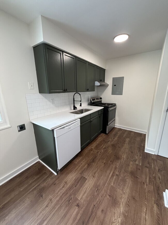 Photo - 1530 Genessee Ave Unit A