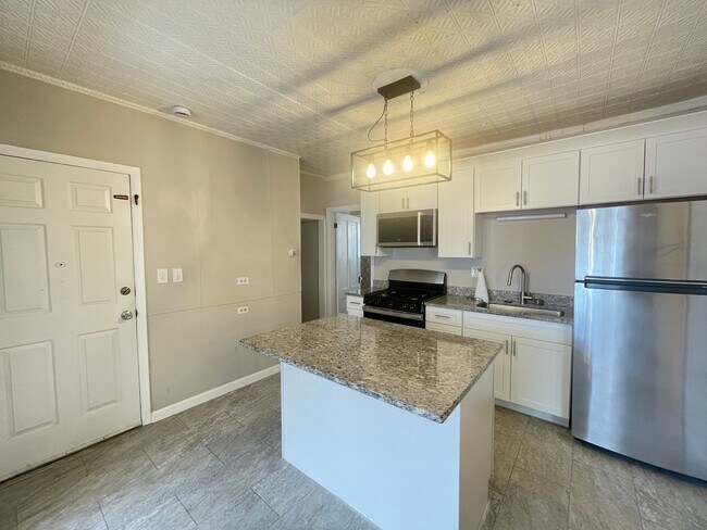 636 Summer St Unit 2