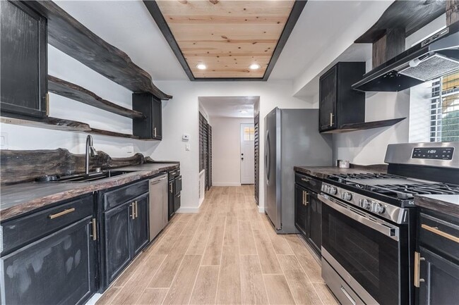 Photo - 15316-15312 W Will Rogers Dr