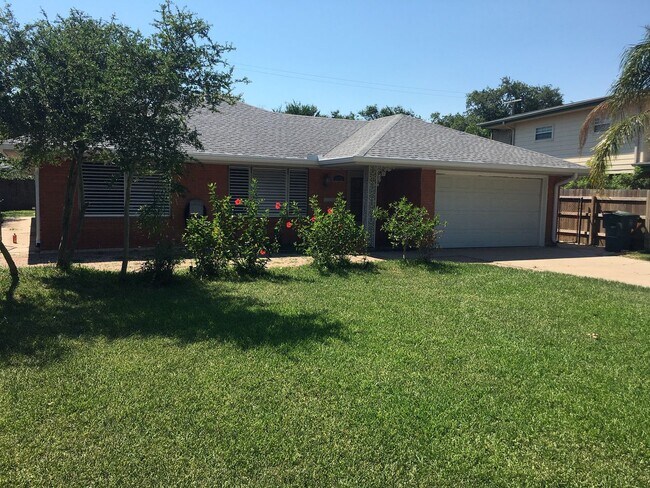 Photo - Beautifully renovated 3 bed/3bath near UTMB