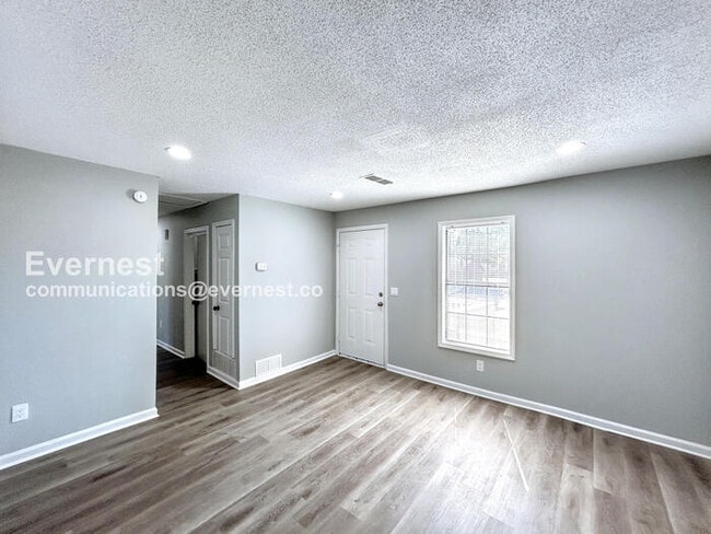 Photo - 5014 Shubert Cove