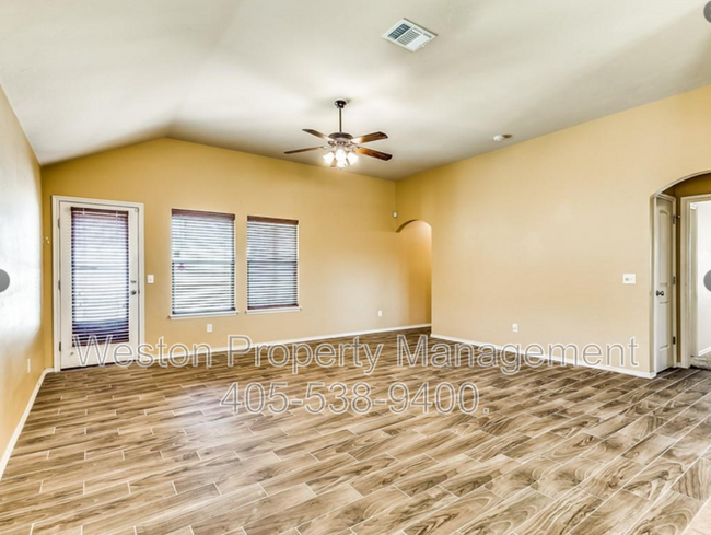 Photo - 1709 Choctaw Wood Dr House