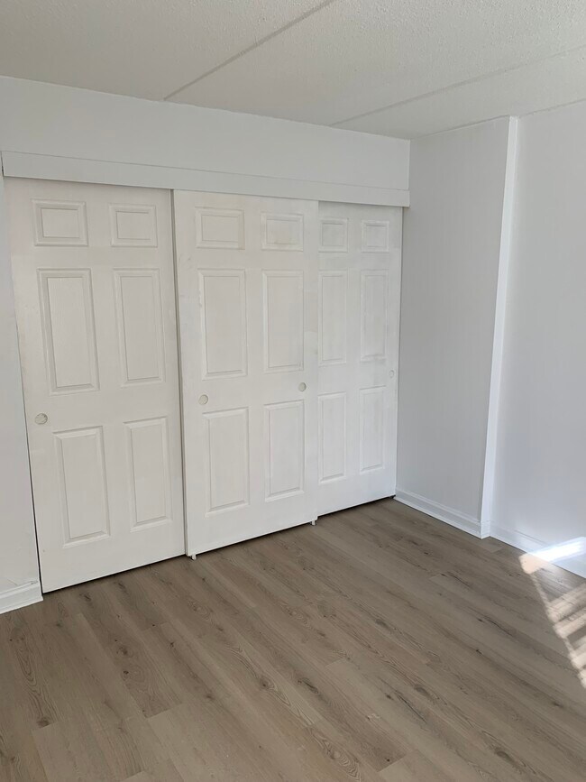 Photo - 300 W Fullerton Ave Unit 110