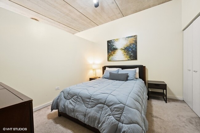 Photo - 630 N Franklin St Unit 906
