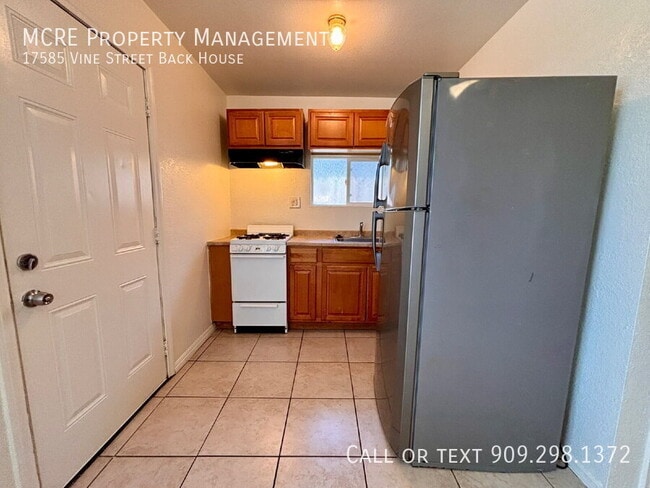 Photo - 17585 Vine St