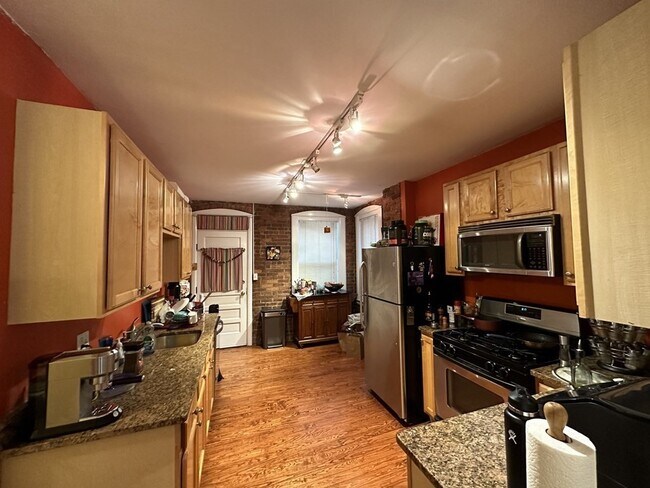 Photo - 19 Netherlands Rd Unit 1