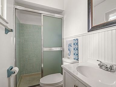 Photo - 2127 Honeytree Ct
