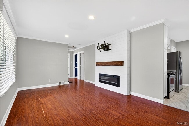 Photo - 112 Robin Hill Ln
