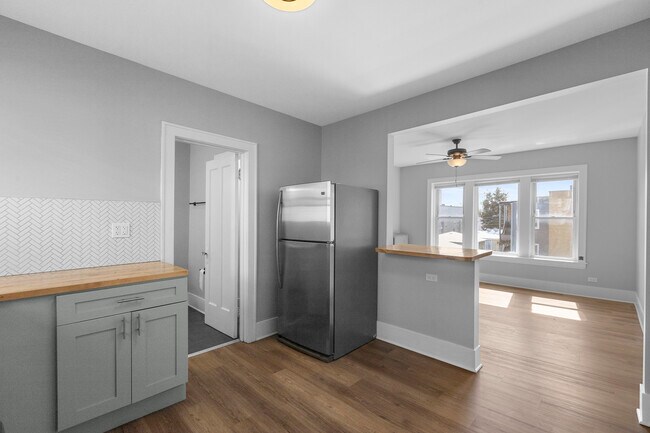 Photo - 3222 W Grace St Unit #1E